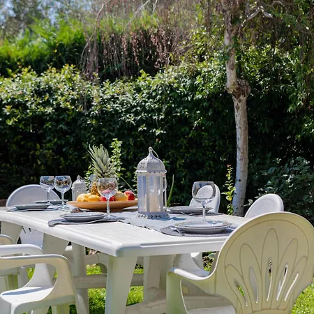H11 Oasi Serena Parcheggio-giardino