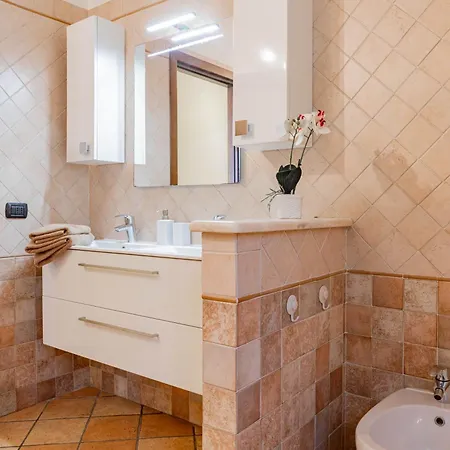 H11 Oasi Serena Parcheggio-giardino Appartement Taggia