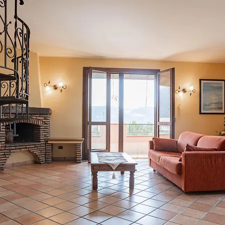 H11 Oasi Serena Parcheggio-giardino Apartment